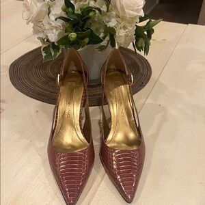 Bandolino Women's Textured Pink Heels